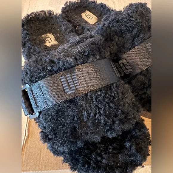 UGG Flufflita Black Slide Shoe, 7 - Picture 4 of 15